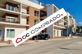 Duplex T3 apartment with terraces, balconies and garage in the center of Avelar.