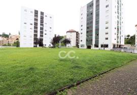 Renovated apartment with 2 bedrooms and tidy in Vale das Flores!