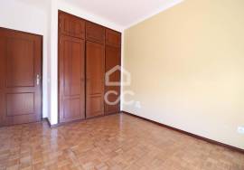 2 bedroom apartment with garage in the center of Avelar with 100% financing.