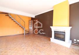 2 bedroom apartment with garage in the center of Avelar with 100% financing.