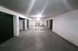 2 bedroom apartment with garage in the center of Avelar with 100% financing.