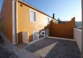 House with patio and parking space Coimbra!