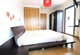 1 bedroom apartment with garage and balconies 5 minutes from the center of Coimbra.