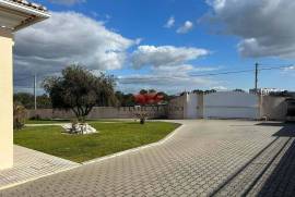 4 bedroom villa with land in Palmela 4 bedroom villa with land in Palmela