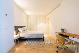 Sta Catarina - Lisbon - 1 suite apartment with south-facing garden - high-end renovation