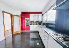 Beautiful 3-bedroom apartment in the Concórdia Building – Gated Community of Excellence