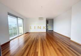 Beautiful 3-bedroom apartment in the Concórdia Building – Gated Community of Excellence