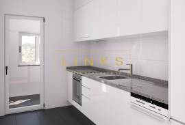 Fully Refurbished 2-Bedroom Apartment with Pool - Caniço