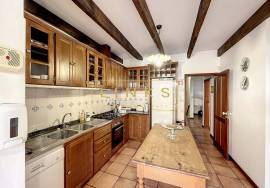 Serene Refuge in Ponta do Sol: Discover the Exclusive Charm of this Country House - A Unique Investment Opportunity