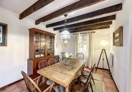 Serene Refuge in Ponta do Sol: Discover the Exclusive Charm of this Country House - A Unique Investment Opportunity