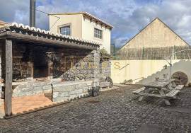 Serene Refuge in Ponta do Sol: Discover the Exclusive Charm of this Country House - A Unique Investment Opportunity