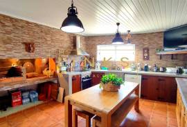 Single Storey House T3+1 with Barbecue - Porto Santo