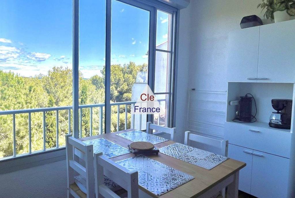 High Quality Studio Apartment by the Coast