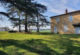House for sale, 10 rooms - Auch 32000
