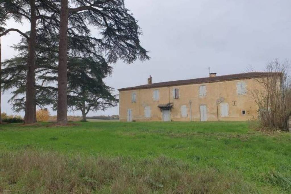 House for sale, 10 rooms - Auch 32000