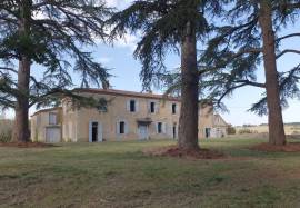House for sale, 10 rooms - Auch 32000