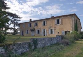 House for sale, 10 rooms - Auch 32000