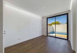 Modern 3 Bedroom House in Fuzeta with Pool and Sea Views