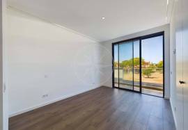 Modern 3 Bedroom House in Fuzeta with Pool and Sea Views