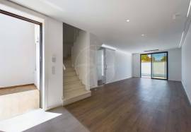 Modern 3 Bedroom House in Fuzeta with Pool and Sea Views