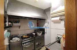Excellent Snack Bar fully equipped and Running
