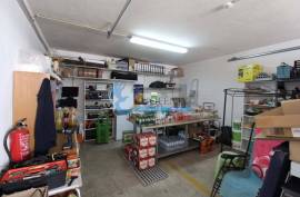 Excellent Snack Bar fully equipped and Running