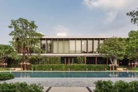 A unique project located on the main road to Vale do Lobo. Close to all of the restaurants and facilities.