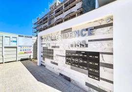 2 bedroom apartments inserted in the Palm Residence Development in Lagos, with Excellent Finishes