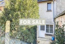 Lovely Cottage with Courtyard, Ideal Holiday Home
