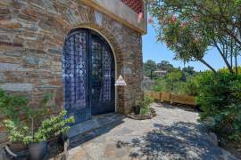 Stunning Villa with Open Sea Views Stunning Villa with Open Sea Views