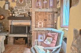 Charming Renovated Gem in Historic Centre