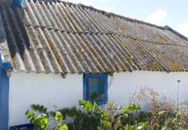 Set of 4 houses to renovate on a plot of 788 m2 with open views of the Gulf of Sado - Possanco / Comporta