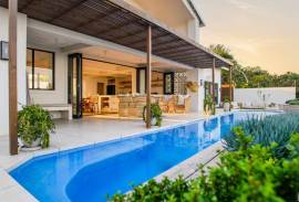 Luxury 4 Bed Villa For Sale In Zinkwazi Beach South