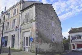 €53000 - Building With Ground Floor Offices And Potential for Apartment Above- In The Town Centre Of Ruffec