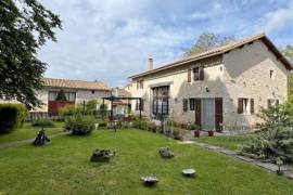 €473650 - Exceptional 4 Gite Business Complex With Splendid Owners' Renovated Property And Mature Garden