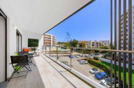 T1 Semi New with Pool in Gated Community with Pool and Box Garage - Praia da Rocha