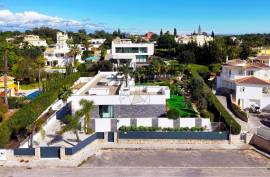 Luxury Villa with Contemporary Architecture in the Urbanization Belmonte - Portimão