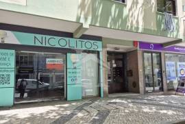 Loja no Centro de Mem Martins
