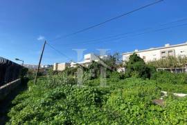 Terreno no Casalinho de Ajuda junto ao Polo Universitário da Ajuda