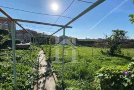 Terreno no Casalinho de Ajuda junto ao Polo Universitário da Ajuda Terreno no Casalinho de Ajuda junto ao Polo Universitário da Ajuda