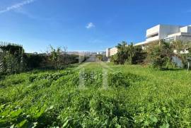 Terreno no Casalinho de Ajuda junto ao Polo Universitário da Ajuda Terreno no Casalinho de Ajuda junto ao Polo Universitário da Ajuda