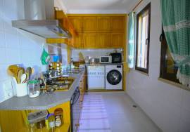 4 bedroom single storey villa with garage and swimming pool