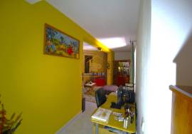 4 bedroom single storey villa with garage and swimming pool
