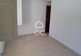 T2 on ground floor with balcony in the city center Viseu