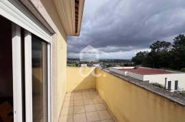 Semi-detached house overlooking the city of Viseu