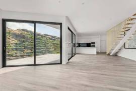 Modern South-Facing Villa with Ocean Views