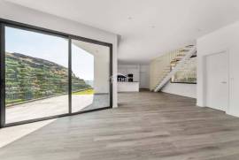 Modern South-Facing Villa with Ocean Views