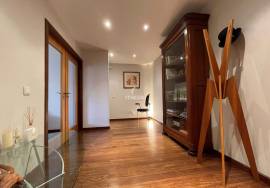 4 bedroom apartment in the Quinta da Nora Condominium - Serra de Carnaxide