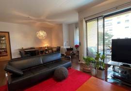 4 bedroom apartment in the Quinta da Nora Condominium - Serra de Carnaxide