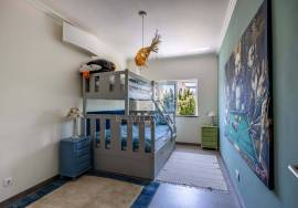 Detached, spacious 4 bedroom recently constructed villa with pool, Jacuzzi & garden near Olhão. Detached, spacious 4 bedroom recently constructed villa with pool, Jacuzzi & garden near Olhão.